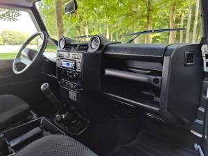 Image 8/17 de Land Rover Defender 90 TD4 (2008)