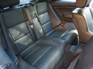 Image 16/30 de BMW 330Ci (2003)