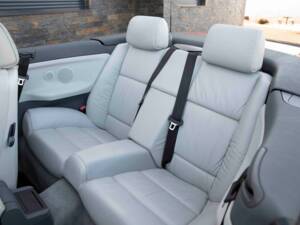 Bild 62/92 von BMW 325i (1994)