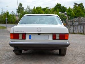 Bild 4/21 von Mercedes-Benz 280 SE (1985)