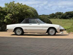 Image 20/50 of Alfa Romeo 2000 Spider Veloce (1972)