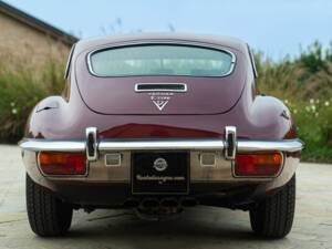 Imagen 8/50 de Jaguar E-Type V12 (2+2) (1972)