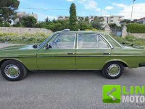 Image 9/10 of Mercedes-Benz 240 D (1982)