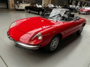 Image 19/33 of Alfa Romeo 1600 Spider Duetto (1967)