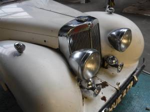 Image 20/24 of Triumph 2000 Roadster (1948)