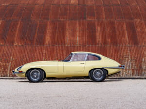 Image 2/38 of Jaguar Type E 3.8 (1963)