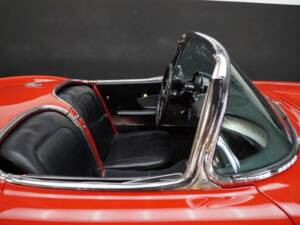 Image 19/50 of Chevrolet Corvette (1958)