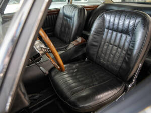 Image 29/40 of Maserati Mexico 4200 (1967)