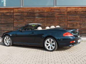 Image 10/19 de BMW 650i (2006)