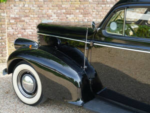 Image 15/50 of Oldsmobile F-Series Business Coupe (1938)