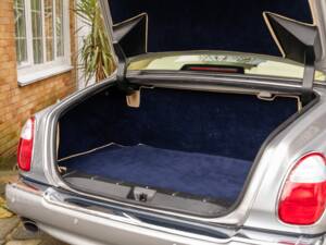 Image 28/50 of Bentley Arnage Green Label (1999)