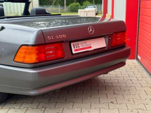 Image 10/56 de Mercedes-Benz SL 500 (1995)