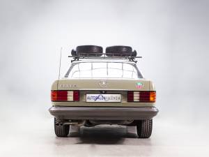 Image 7/25 de Mercedes-Benz 280 SE (1985)