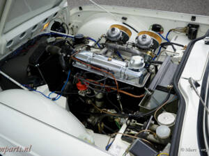 Image 15/31 of Triumph TR 4A (1966)