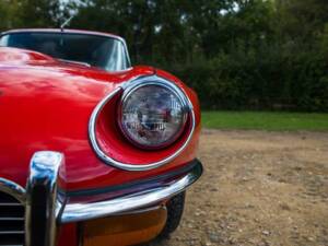 Image 41/50 of Jaguar E-Type V12 (2+2) (1971)