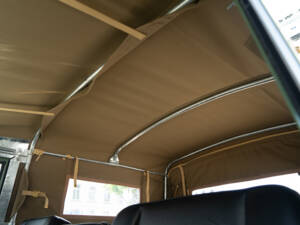 Image 21/30 of Land Rover 88 (1971)
