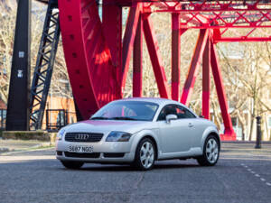 Bild 25/50 von Audi TT 1.8 T (1999)