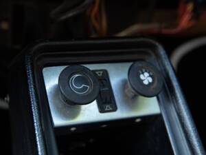 Image 15/35 of Porsche 911 SC 3.0 (1983)