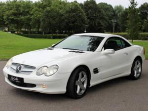 Image 2/21 de Mercedes-Benz SL 500 (2004)