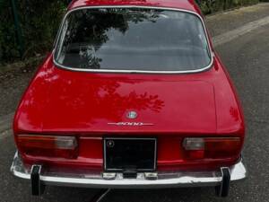 Image 7/11 of Alfa Romeo 2000 Spider Veloce (1974)