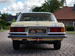 Image 15/40 of Mercedes-Benz 350 SE (1975)