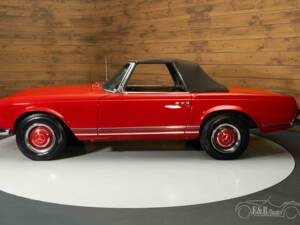 Image 10/19 of Mercedes-Benz 230 SL (1967)