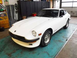 Image 1/39 of Datsun 240 Z (1972)