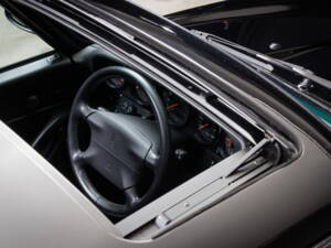 Afbeelding 36/40 van Porsche 911 Carrera 4S (1989)