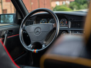 Image 30/48 of Mercedes-Benz 190 E 2.3 (1992)