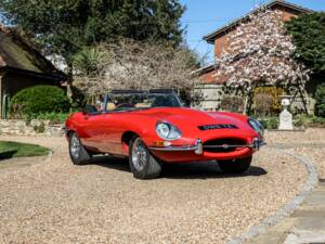 Immagine 30/42 di Jaguar E-Type (1968)