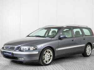 Bild 1/50 von Volvo V 70 2.5T (2003)