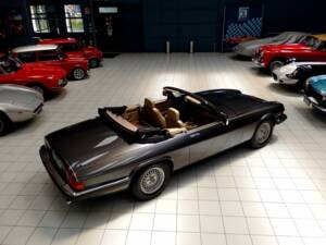 Image 12/70 of Jaguar XJ-S Convertible (1988)