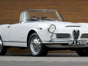 Image 4/50 of Alfa Romeo 2600 Spider (1964)