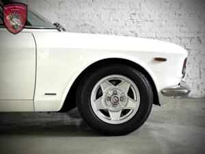 Immagine 24/53 di Alfa Romeo Giulia GT 1300 Junior (1970)
