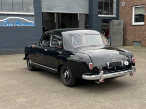 Imagen 9/52 de Mercedes-Benz 180 (1954)