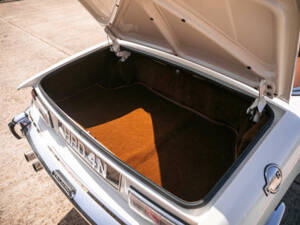 Image 34/47 of Triumph Stag (1975)