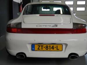 Imagen 44/50 de Porsche 911 Carrera 4 (2002)