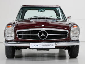 Afbeelding 2/30 van Mercedes-Benz 230 SL (1965)