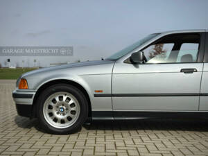 Bild 41/100 von BMW 318is (1996)
