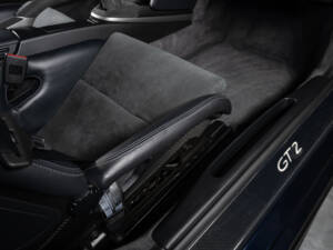 Bild 22/42 von Porsche 911 GT2 (2008)