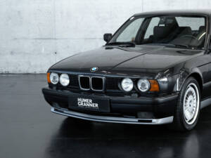 Image 5/24 of BMW M5 (1992)