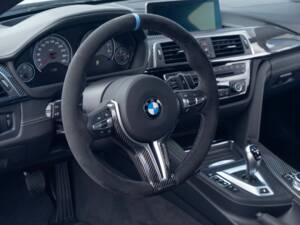 Image 6/6 of BMW M4 Competition (2018)
