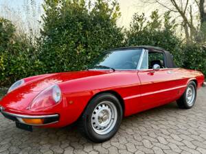 Immagine 21/54 di Alfa Romeo Spider Veloce 2000 (1977)