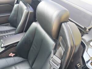 Image 16/22 of Mercedes-Benz 500 SL (1991)