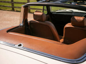 Image 33/47 of Triumph Stag (1975)