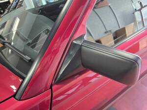 Imagen 16/69 de Mercedes-Benz 190 E 1.8 (1991)