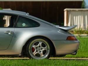 Immagine 26/50 di Porsche 911 Carrera RS (1995)