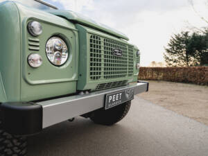 Bild 22/37 von Land Rover Defender (2016)