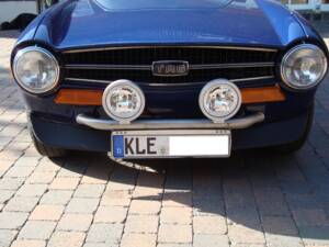 Image 14/28 de Triumph TR 6 (1973)