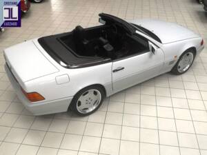 Image 7/54 of Mercedes-Benz 500 SL (1991)